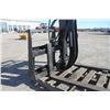 Image 6 : HLA 2000 lbs pallet fork with grapple
