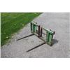 Image 1 : 2 prong bale spear, JD 500 hook up
