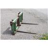Image 2 : 2 prong bale spear, JD 500 hook up