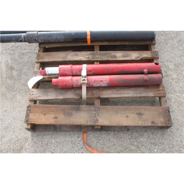 Red feeder house cylinders