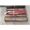 Image 1 : Red feeder house cylinders