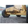 Image 17 : Ford 555D 2wd industrial tractor, cab, loader, factory 3pth, 5282 hours