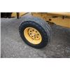 Image 21 : Ford 555D 2wd industrial tractor, cab, loader, factory 3pth, 5282 hours