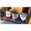 Image 1 : MIXED ITEMS WITH CONTENT AND EMPTIES INCL GULF, ESSO MARVELUBE, MOBILGREASE AND GULFCROWN EP2
