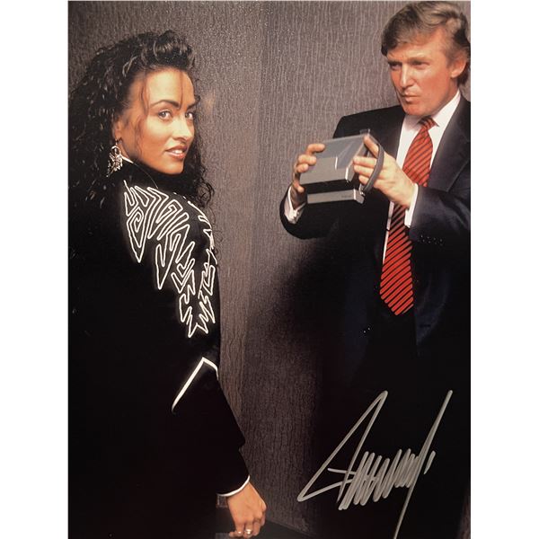 45th President Donald Trump signed photo