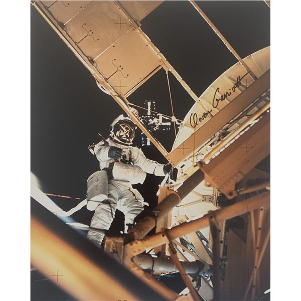 Astronaut Owen Garriott signed photo. GFA Authenticated