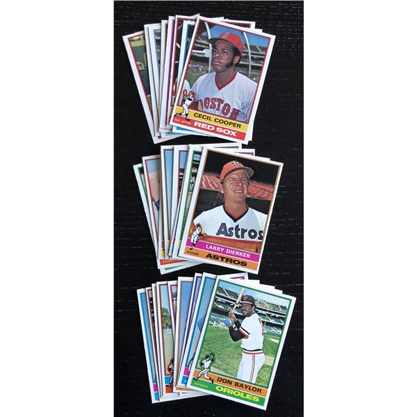 1976 O-PEE-CHEE MLB COLLECTION - 25 CARDS