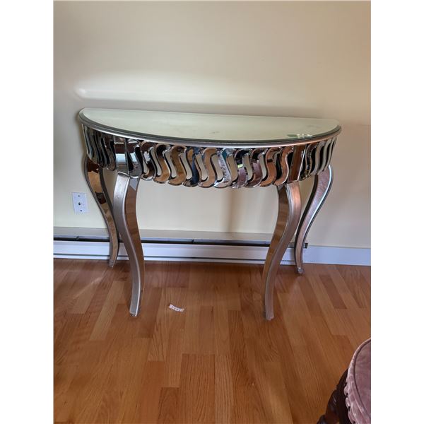 Mirrored sofa table 40.5 inches long 16.5 deep 28" tall top has crack see pictures