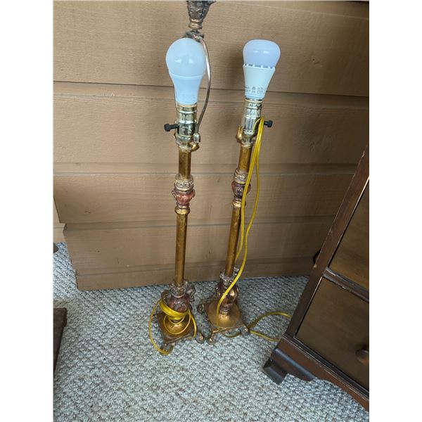 Pair of lamps no shades