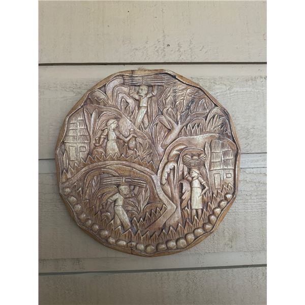 Wood carved decor