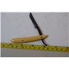 Image 2 : Miniature straight razor - gorns?