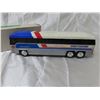 Image 2 : N.I.B #304 Vintage Greyhound Senic Cruiser Bus Bank 10" in Box
