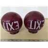 Image 1 : Pair of exit globes