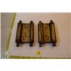 Image 1 : Swinging door hinges