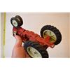 Image 3 : Farmall 404 I-H tractor toy