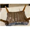 Image 2 : Small Covered Vintage Bench