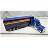 Image 4 : International semi truck and trailer - 21" blue cab