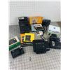 Image 1 : VINTAGE CAMERA COLLECTION