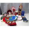 Image 1 : Box of House Christmas Décor