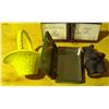 Image 2 : Lot of Hunting Themed Picture Stand Wine Holder, tin and yellow Basket