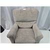Image 2 : Children's recliner chair - 26"H x21"w x22"D