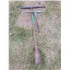 Image 1 : 2 Hole augers, 1 adjustable