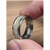 Image 5 : New Men's size 8, stainless steel ring, w/ pearl like accent