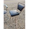 Image 3 : Swivel stool & Chrome back stool