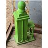 Image 3 : Green homemade birdhouse - 25"H x 7"w