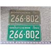 Image 1 : Pair of 1969 Saskatchewan license plates - 266-802