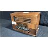 Image 3 : SPARTON 16" X 9" X 11"H WOOD CABINET RADIO
