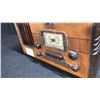 Image 2 : SILVERTONE 19" X 9" X 11" PUSH BUTTON WOODEN RADIO