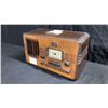 Image 3 : SILVERTONE 19" X 9" X 11" PUSH BUTTON WOODEN RADIO