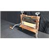 Image 2 : ANCHOR BRAND VINTAGE CLOTHES WRINGER