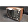 Image 2 : GENERAL ELECTRIC 12" X 7" 9" CABINET RADIO