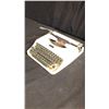 Image 2 : UNDERWOOD 18 TYPEWRITER