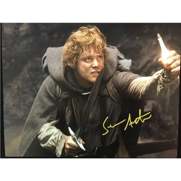 SEAN ASTIN SIGNED LORD OF THE RINGS 8 X 10 (WWOC COA)
