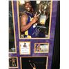 Image 3 : LA LAKERS LEGENDS MULTI SIGNED DISPLAY 36 X 36 (KOBE,CHAMBERLIN,SHAQ, JABBAR…)