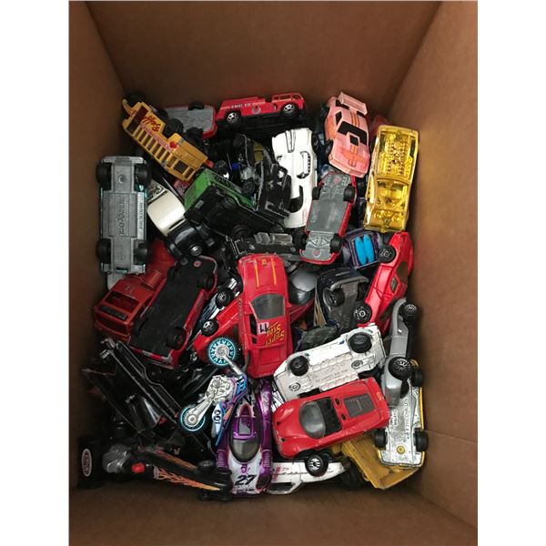 LOT OF 100 HOT WHEELS