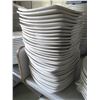 Image 2 : LOT DE 33 ASSIETTES CARRE 9”