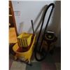 Image 1 : ASPIRATEUR SHOP VAC ET SCEAU A VADROUILLE