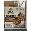 Image 2 : CASE LOT- Quaker Yogourt Granola Bars Chocolate Chunk Almond  12 x 175g