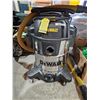 Image 2 : DeWalt  DXV10SA 10 Gallon Stainless Steel Wet/Dry Vac
