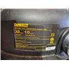 Image 3 : DeWalt  DXV10SA 10 Gallon Stainless Steel Wet/Dry Vac