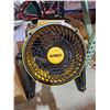 Image 2 : DeWalt DXF1616 -  16 Inch 3-Speed Benchtop and Hanging Drum Fan
