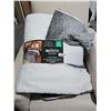 Image 1 : Roots Home 3 Pc Gray & White Reversable Sherpa  King Size Comforter Set