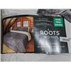Image 3 : Roots Home 3 Pc Gray & White Reversable Sherpa  King Size Comforter Set