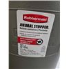 Image 2 : Lot of 2 Rubbermaid 32 Gal Animal Stopper Trash Can with Lids