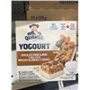 Image 2 : Quaker Yogourt Chocolate Chunk Almond Granola Bars 12 x 175g