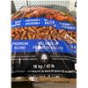Image 2 : Kirkland BBQ Hardwood Pellets Oak Hickory Maple Cherry 18kg